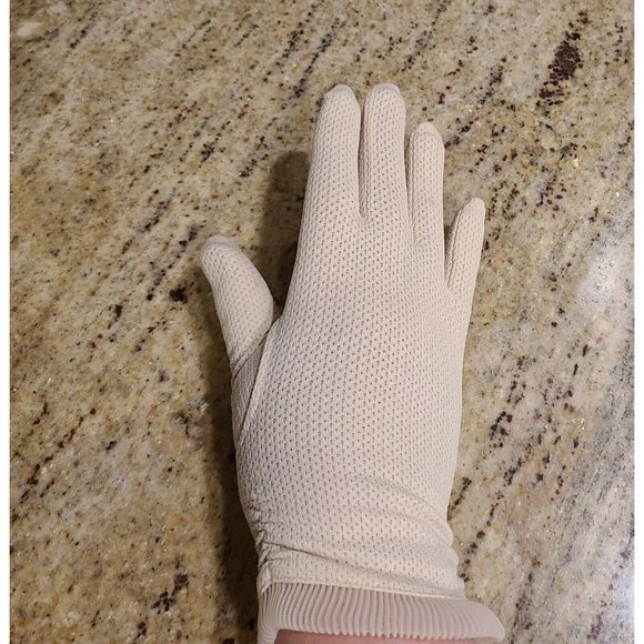 Vintage Size M Stretch Nylon Formal Beige 8" Gloves Pleated Fan Wrist Helanca - Picture 15 of 16